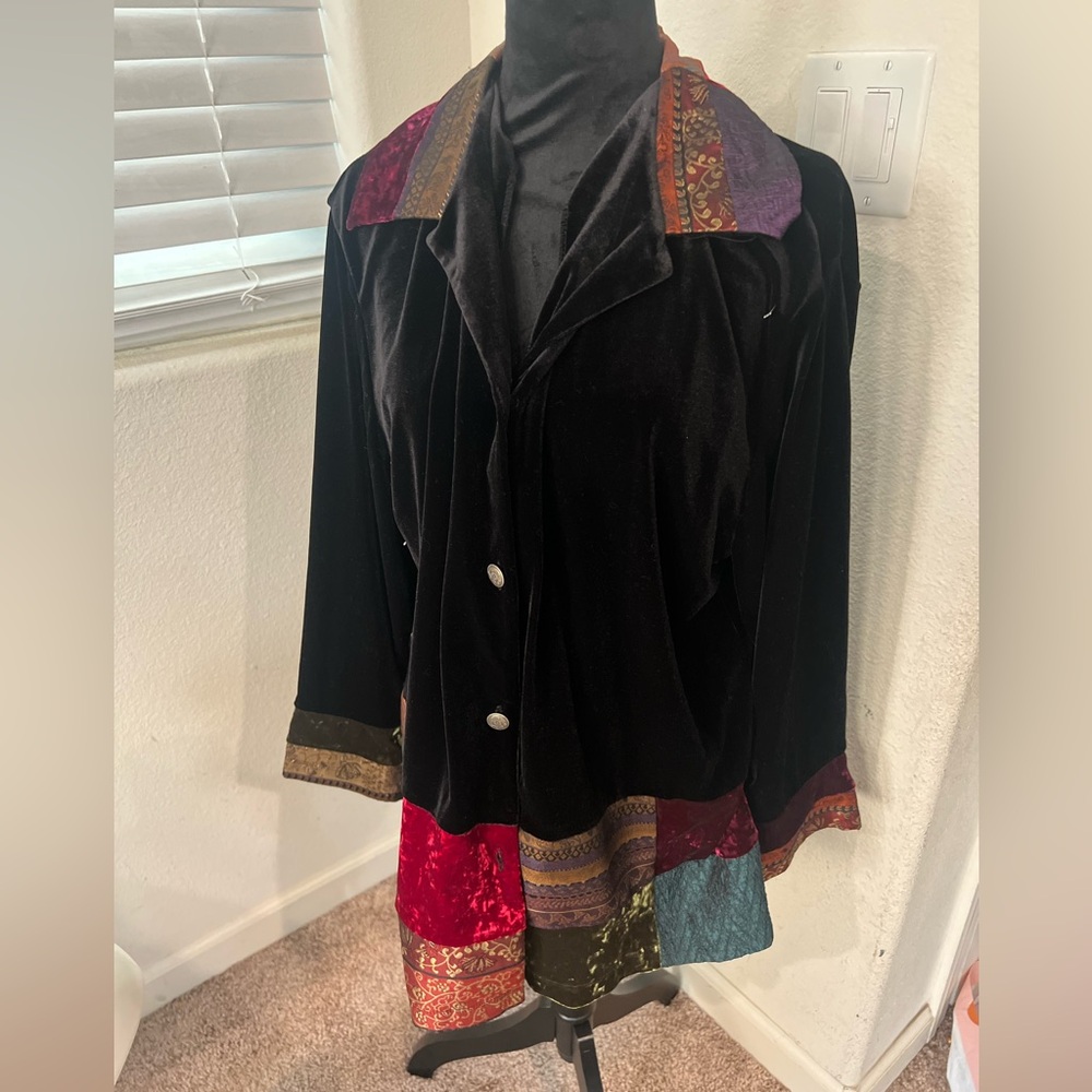 Vtg Notations Woman Black Velvet Mixed Gold Paisley Tapestry Shirt Blouse Top